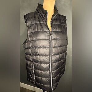 T Tahari Men's Charcoal Puffer Vest